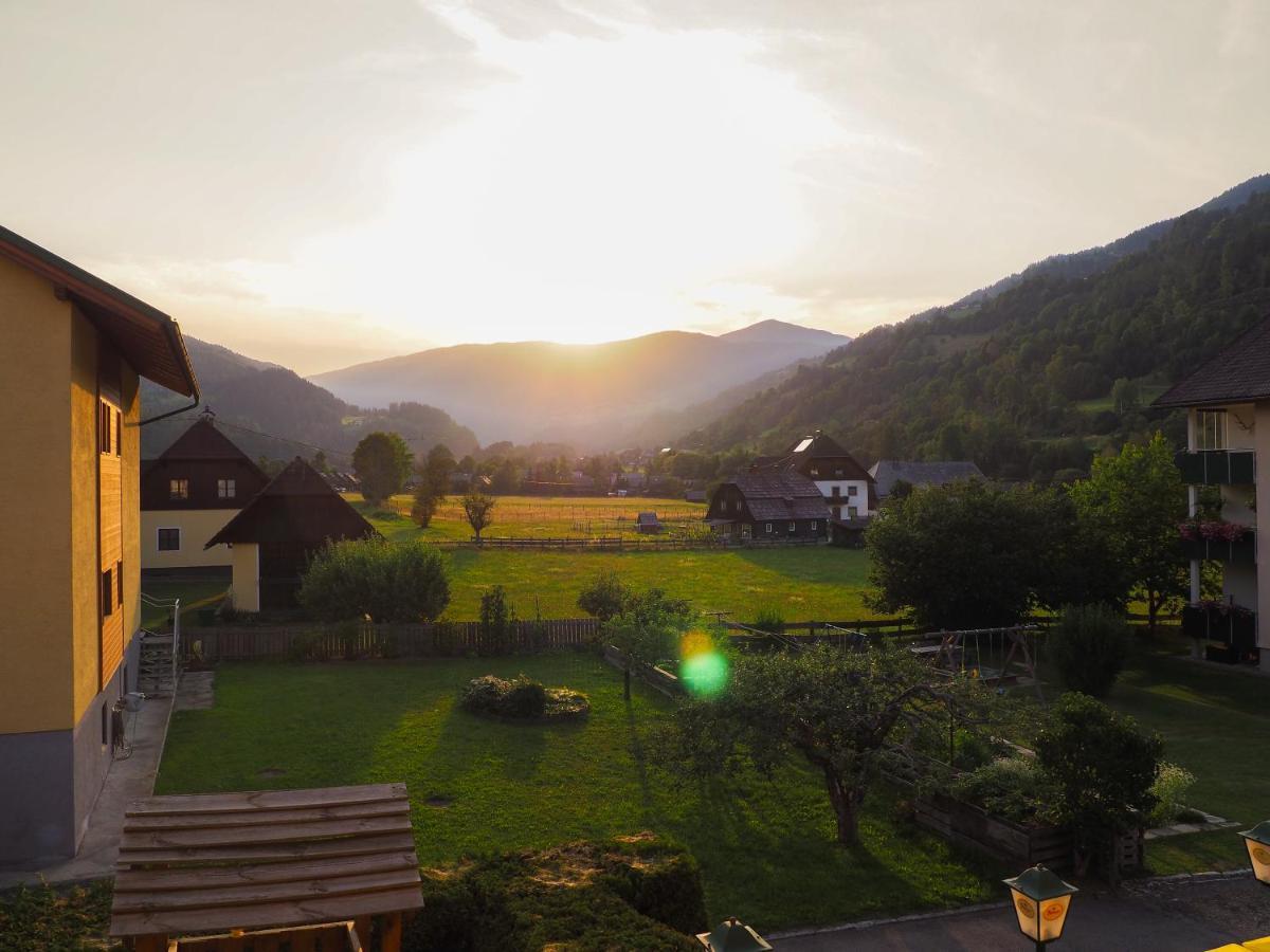 Ottl'S Appartements Mit Kreischbergblick ซังคท์ลอเรนเซน อ็อบ มูเรา ภายนอก รูปภาพ